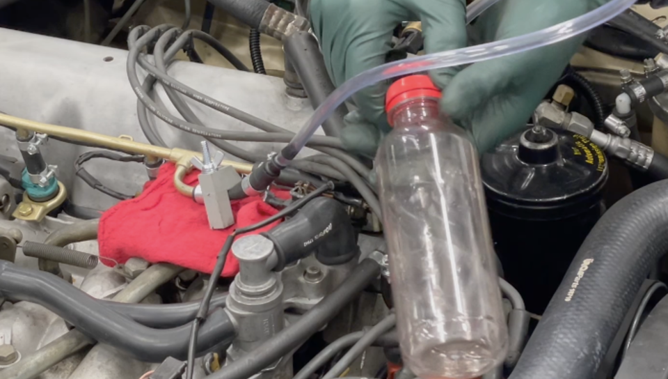 How to Depressurize a DJetronic V8 Fuel Injection Rail On Demand